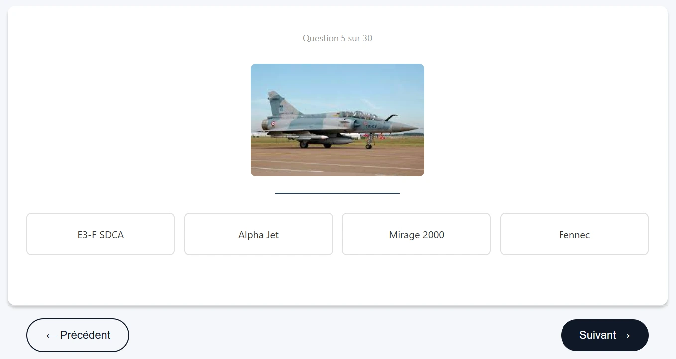 Question 5 sur 30 : avion de chasse au roulage, quatre propositions dont Mirage 2000